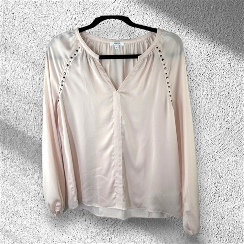 Maette Stella & Dot Pale Pink‎ Studded V Neck Size Small Classic Business Dainty